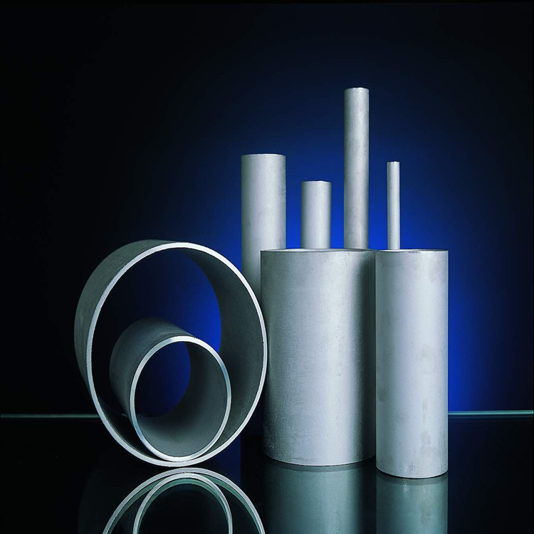 What is the difference between carbon steel pipe and stainless steel pipe?