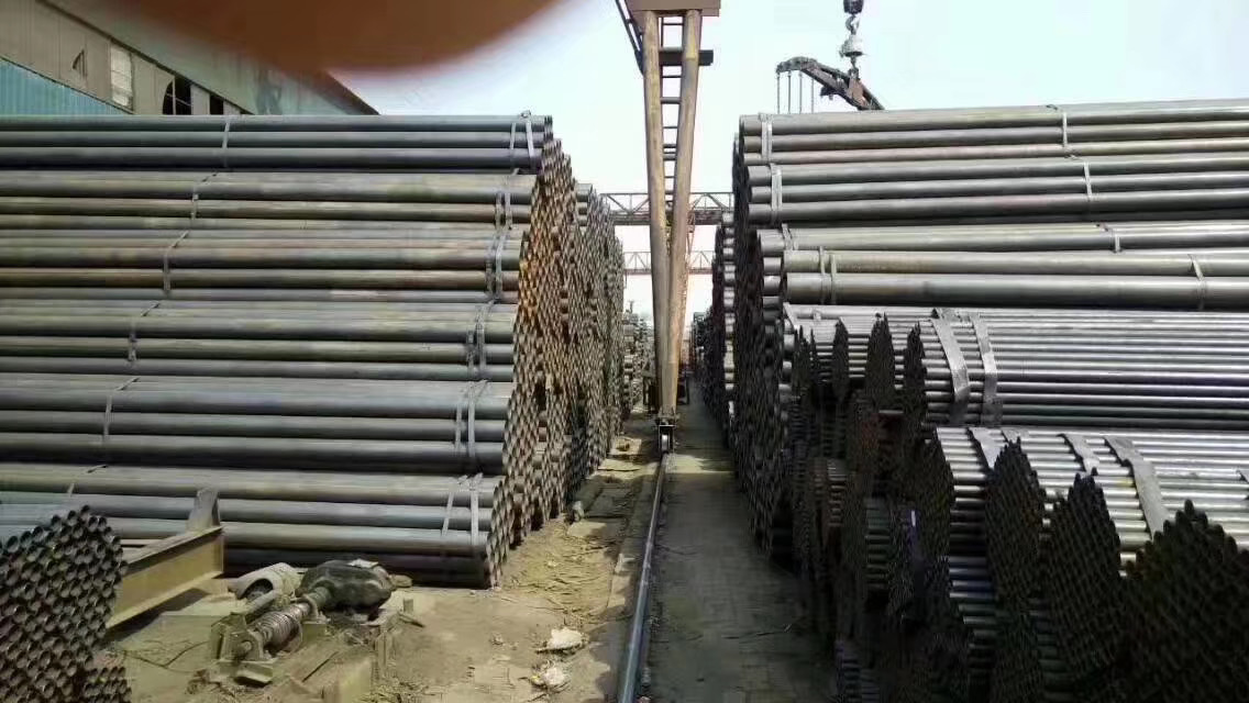 Carbon steel welded pipe specifications in India